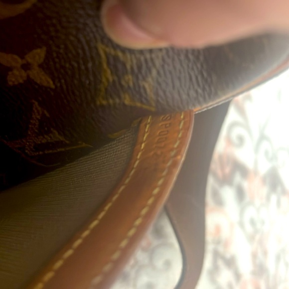 Authentic Louis Vuitton Reporter bag - Picture 10 of 10